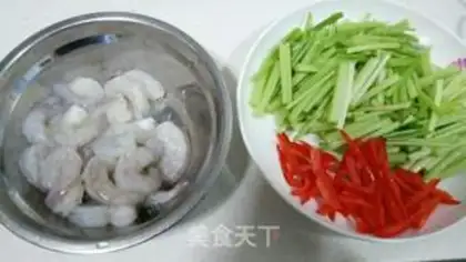 Make Celery shrimp step 0
