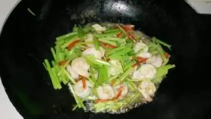 Make Celery shrimp step 4