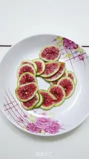 Make Fresh fig rolls step 7