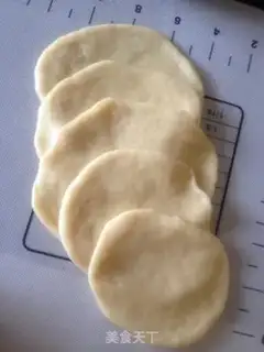 Make Honey milk and rose bouquet step 5
