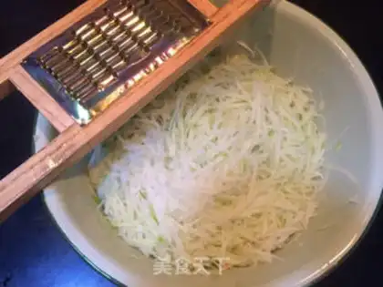 Make Mariko radish step 1