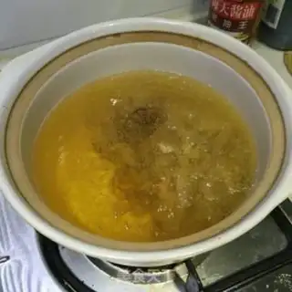 Make Amber walnuts step 1