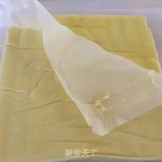Make Chestnut cake roll step 18