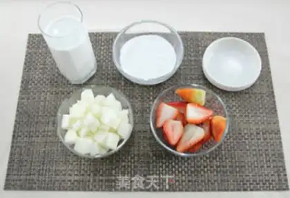 Make Strawberry Sydney step 1
