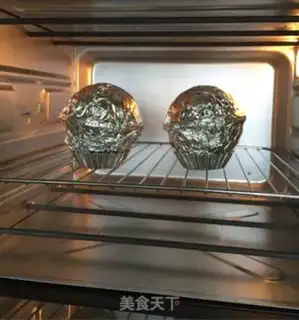 Make Peanuts football bread step 17