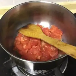 Make Non-oil tomato egg noodles step 5