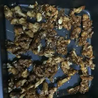 Make Amber walnuts step 9