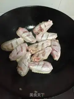 Make Coke chicken wings step 1