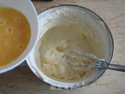 Make Coconut cheese bars step 3