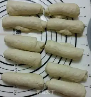 Make Onion sesame buns step 4