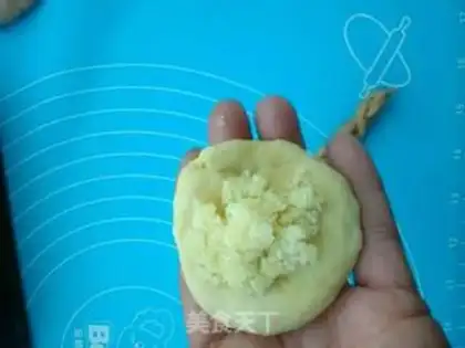 Make Cute dolls make bread step 17