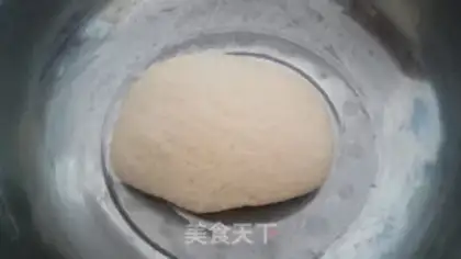 Make Spicy egg buns step 1