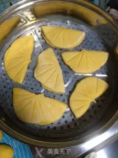 Make Pumpkin leaf clamps step 17