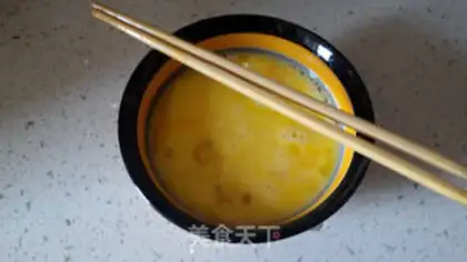 Make Spicy egg buns step 3