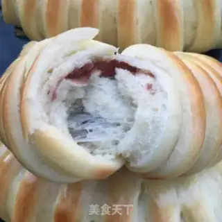 Make Soup and caterpillar bread step 20