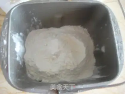 Make Seafood pizza step 1