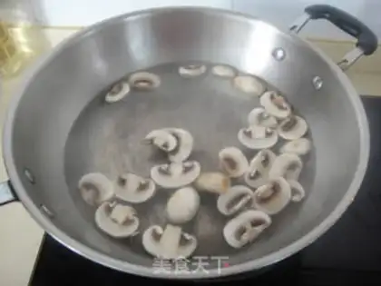 Make Seafood pizza step 5