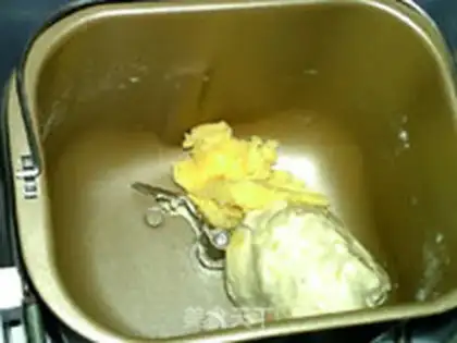 Make Sticky rolls step 5
