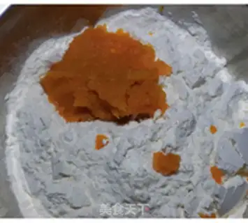 Make Pumpkin buns step 3