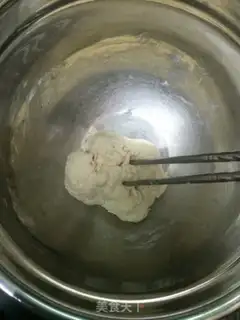 Make Chinese deer-coated toast step 1