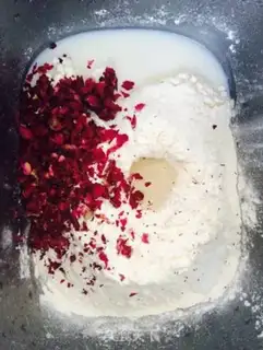 Make Rose toast step 0
