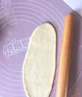 Make Peacock rolls bread step 9