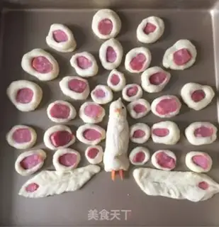 Make Peacock rolls bread step 13