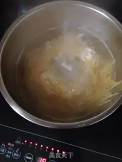 Make Lemon mushroom pasta step 1