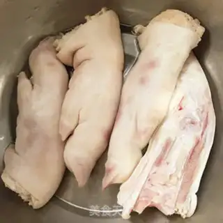 Make Roasted pig hoof step 0