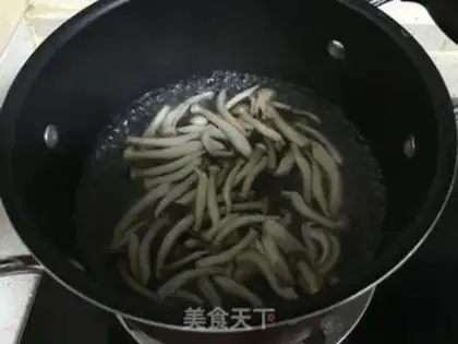 Make Cheese mushroom chicken roll step 2