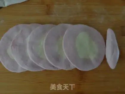 Make Rose buns step 7