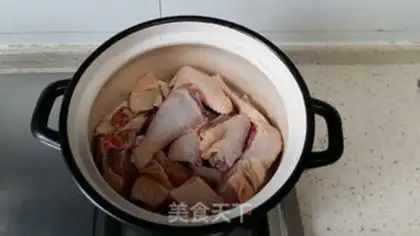 Make A chicken soup with a yellow belly step 1