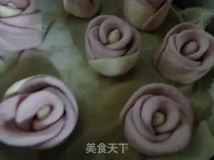Make Rose buns step 12