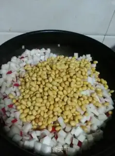 Make radish sprouts step 4