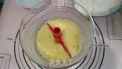 Make Egg onion noodle step 1