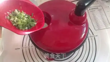 Make Egg onion noodle step 4