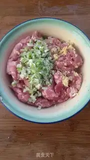 Make Noodles and meat step 0