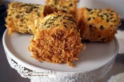 Make Onion pine rolls step 34