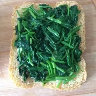 Make Spinach cheese sesame toast step 4