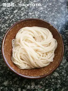 Make Seafood noodles step 2