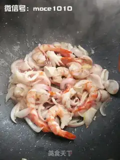 Make Seafood noodles step 4