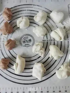 Make Squeeze bear bread step 6