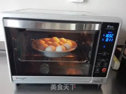 Make Squeeze bear bread step 11