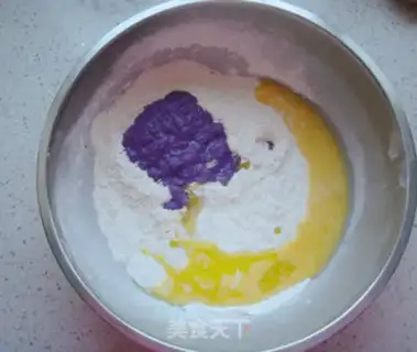 Make A basket of dried fruit bread step 5