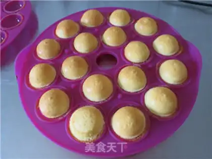 Make Lollipop cake step 15