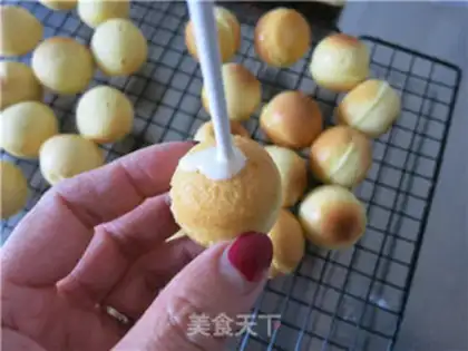 Make Lollipop cake step 18