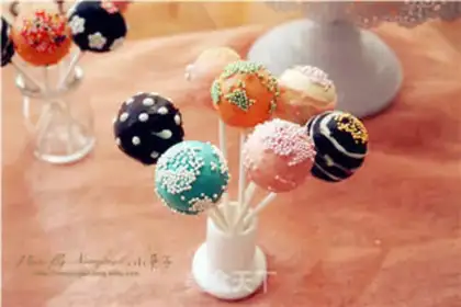 Make Lollipop cake step 24