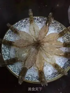 Make A garlic fan with a shrimp back step 4