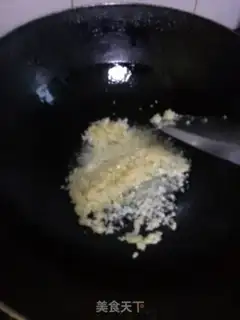 Make A garlic fan with a shrimp back step 6