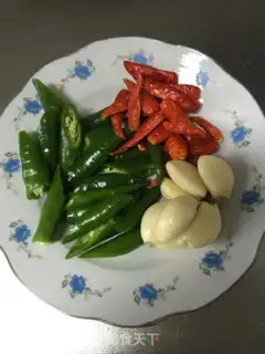 Make Spicy dry shrimp step 2